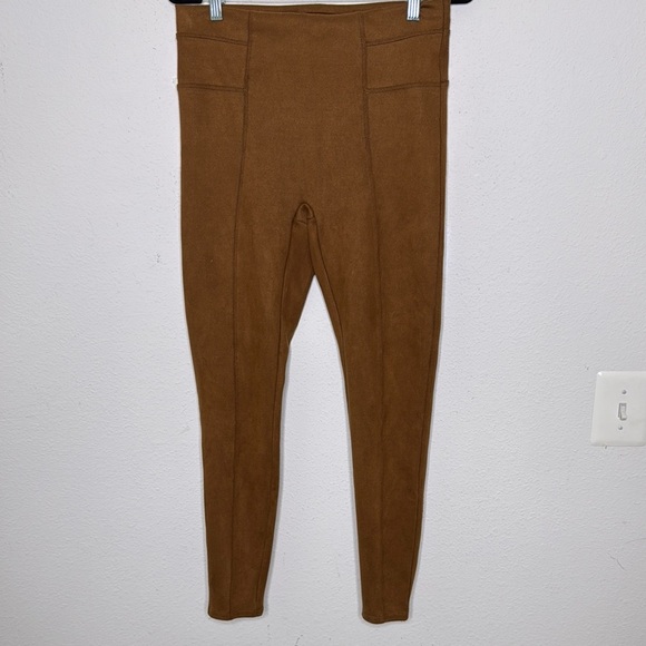Spanx Faux Suede Leggings in Rich Caramel Size Large - Picture 2 of 9